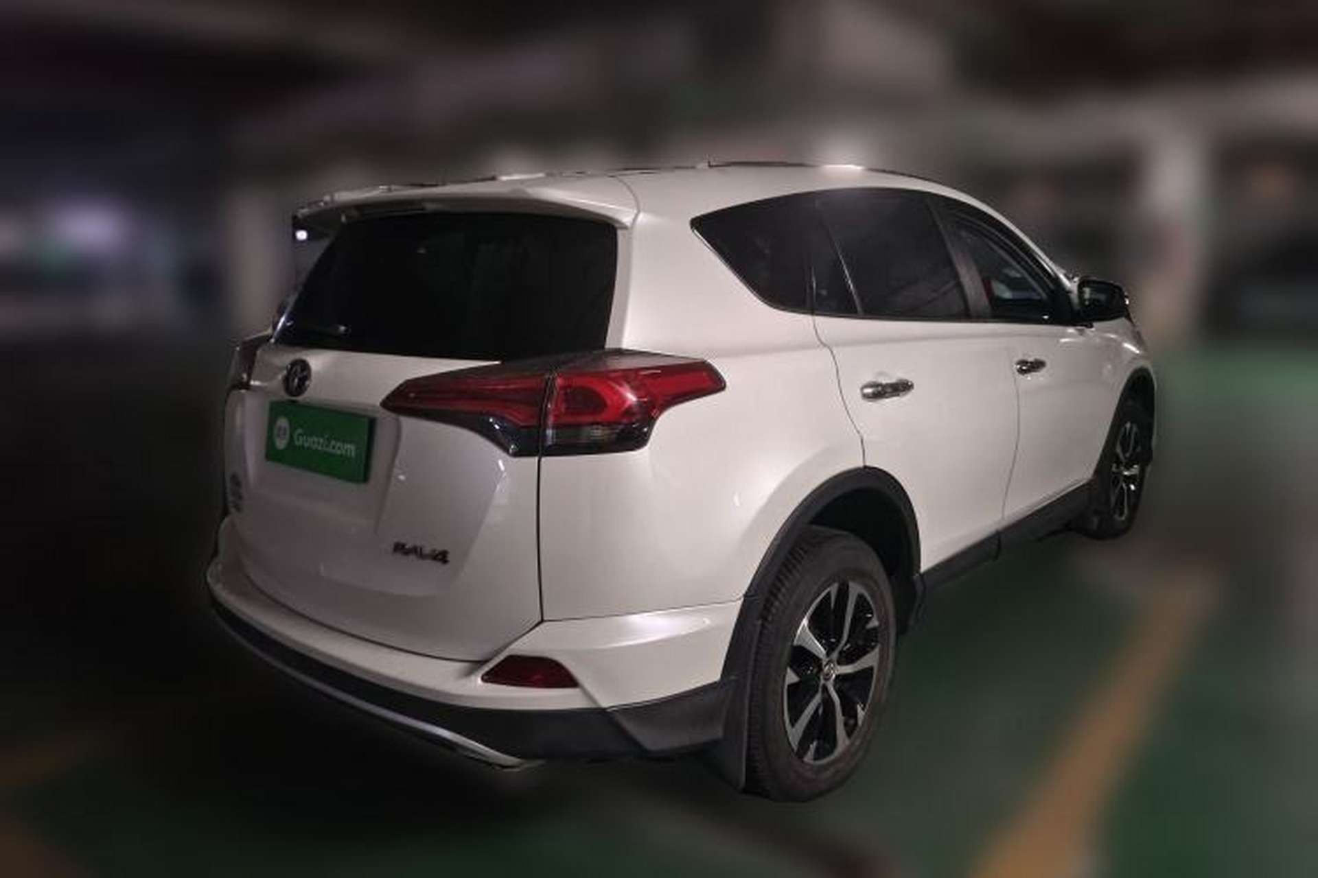 Used Toyota RAV4 2016 2.0L CVT Two-Wheel Drive Smart Edition China V Standard Rear Right 45 Deg