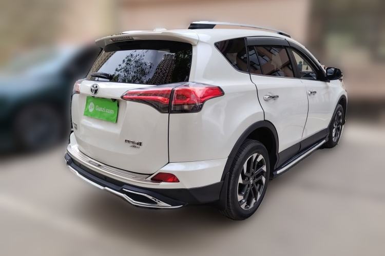 Used Toyota RAV4 2016 2.5L Automatic 4x4 Elite Edition Rear Right 45 Deg