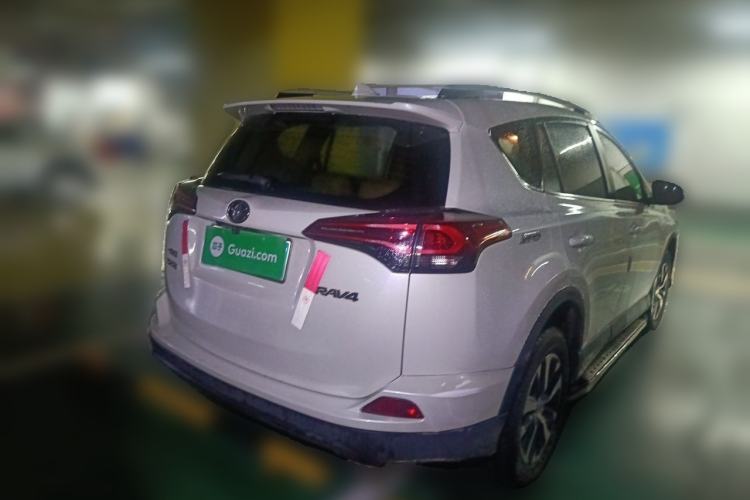 Used Toyota RAV4 2016 2.0L CVT Two-Wheel Drive Urban Edition China V Standard Rear Right 45 Deg