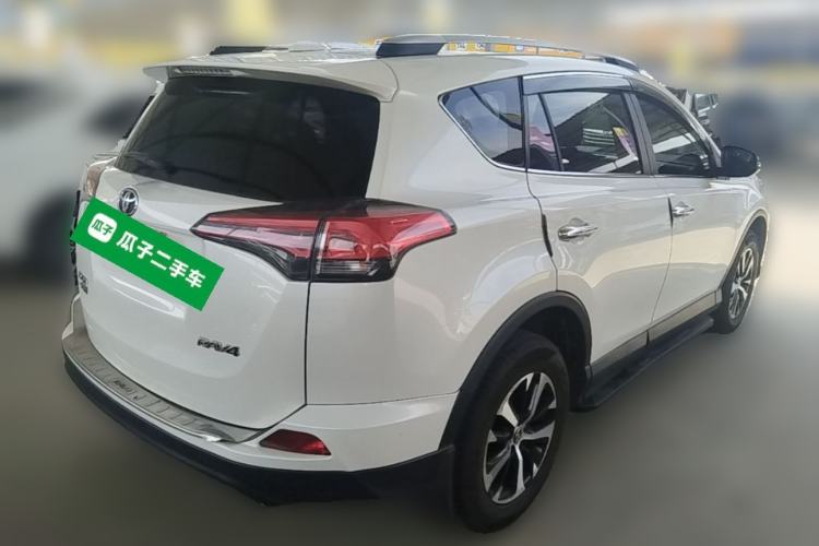 Used Toyota RAV4 2016 2.0L CVT Two-Wheel Drive Fashion Edition China V Standard Rear Right 45 Deg