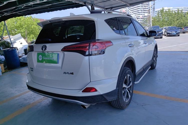 Used Toyota RAV4 2016 2.0L CVT Two-Wheel Drive Smart Edition China V Standard Rear Right 45 Deg