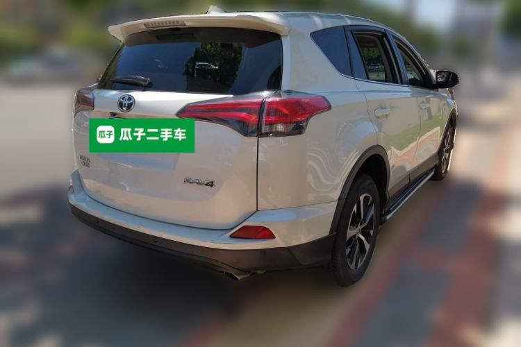 Used Toyota RAV4 2016 2.0L CVT Two-Wheel Drive Urban Edition China V Standard Rear Right 45 Deg