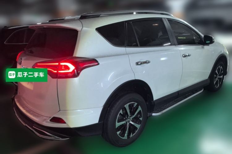 Used Toyota RAV4 2016 2.0L CVT Two-Wheel Drive Smart Edition China V Standard Rear Right 45 Deg