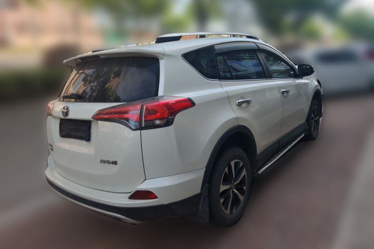 Used Toyota RAV4 2016 2.0L CVT Two-Wheel Drive Smart Edition China V Standard Rear Right 45 Deg