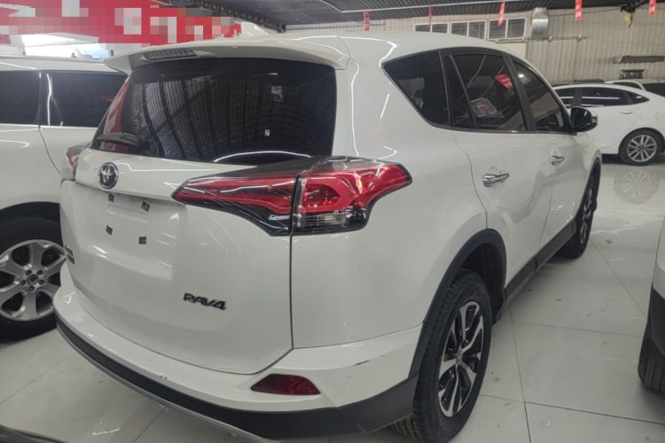 Used Toyota RAV4 2016 2.0L CVT Two-Wheel Drive Smart Edition China V Standard Rear Right 45 Deg