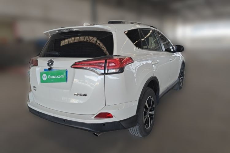 Used Toyota RAV4 2016 2.0L CVT Two-Wheel Drive Urban Edition China V Standard Rear Right 45 Deg