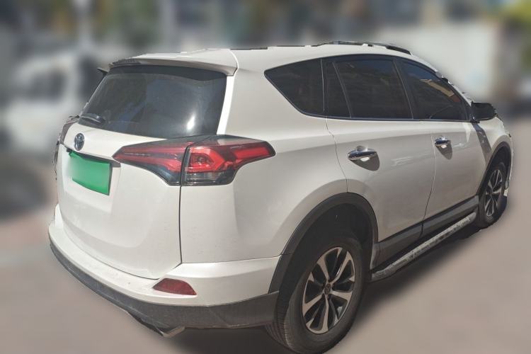 Used Toyota RAV4 2016 2.0L CVT Two-Wheel Drive Fashion Edition China V Standard Rear Right 45 Deg