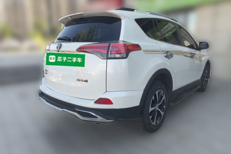 Used Toyota RAV4 2016 2.0L CVT Two-Wheel Drive Fashion Edition China V Standard Rear Right 45 Deg