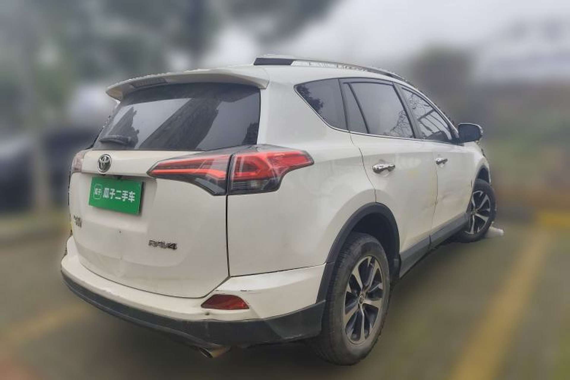 Used Toyota RAV4 2016 2.0L CVT Two-Wheel Drive Fashion Edition China V Standard Rear Right 45 Deg