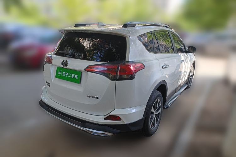 Used Toyota RAV4 2016 2.0L CVT Two-Wheel Drive Smart Edition China V Standard Rear Right 45 Deg