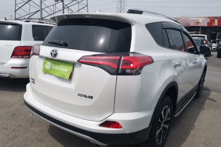 Used Toyota RAV4 2016 2.0L CVT Two-Wheel Drive Smart Edition China V Standard Rear Right 45 Deg
