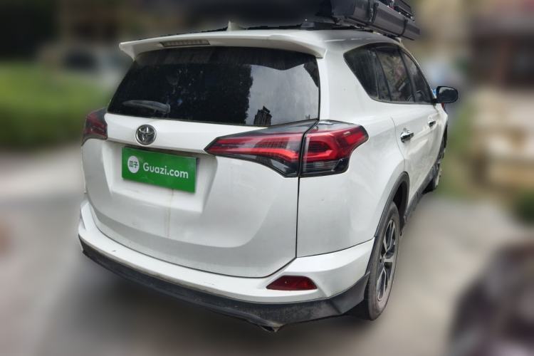 Used Toyota RAV4 2016 2.0L CVT Two-Wheel Drive Fashion Edition China V Standard Rear Right 45 Deg