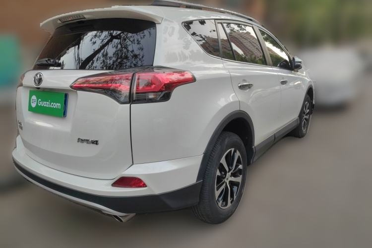 Used Toyota RAV4 2016 2.0L CVT Two-Wheel Drive Smart Edition China V Standard Rear Right 45 Deg
