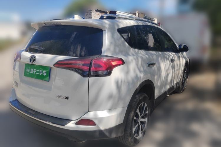 Used Toyota RAV4 2016 2.0L CVT Two-Wheel Drive Comfort Edition China V Standard Rear Right 45 Deg