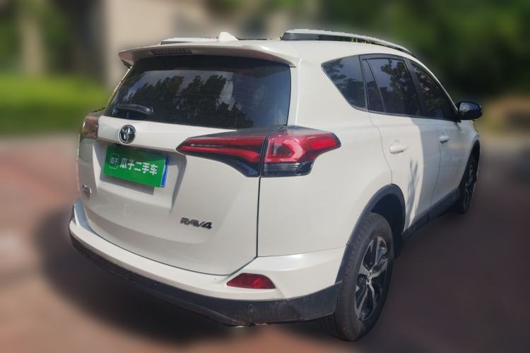 Used Toyota RAV4 2016 2.0L CVT Two-Wheel Drive Urban Edition China V Standard Rear Right 45 Deg