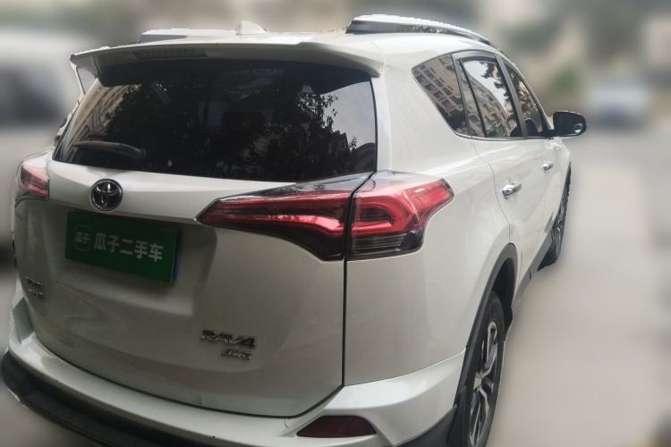 Used Toyota RAV4 2016 2.0L CVT 4x4 New Edition China V Standard Rear Right 45 Deg