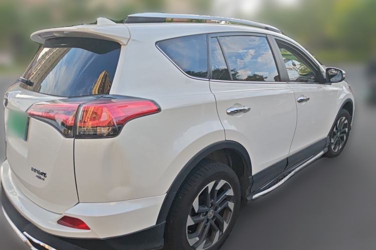 Used Toyota RAV4 2016 2.5L Automatic 4x4 Elite Edition Rear Right 45 Deg