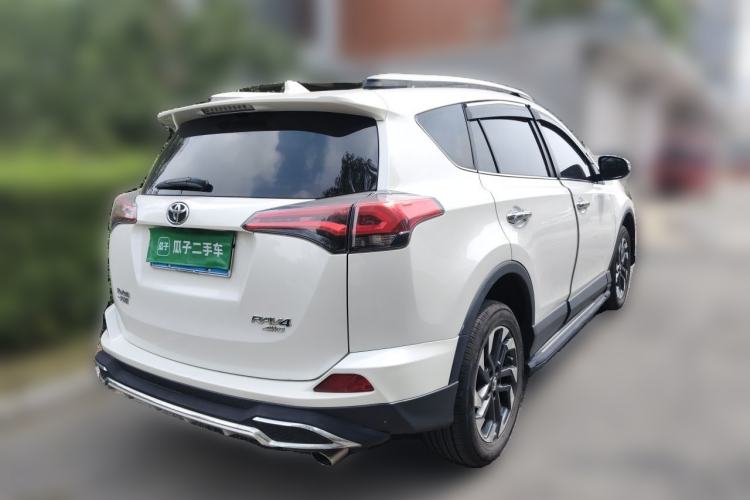 Used Toyota RAV4 2016 2.5L Automatic 4x4 Elite Edition Rear Right 45 Deg