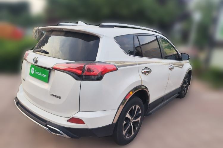 Used Toyota RAV4 2016 2.0L CVT Two-Wheel Drive Fashion Edition China V Standard Rear Right 45 Deg
