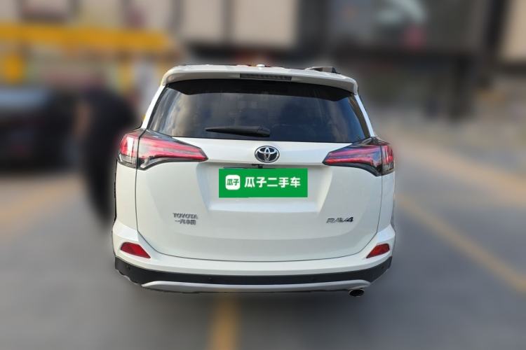 Used Toyota RAV4 2016 2.0L CVT Two-Wheel Drive Smart Edition China V Standard Rear