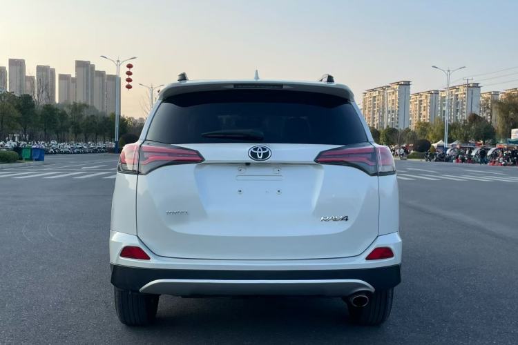 Used Toyota RAV4 2016 2.0L CVT Two-Wheel Drive Smart Edition China V Standard Rear
