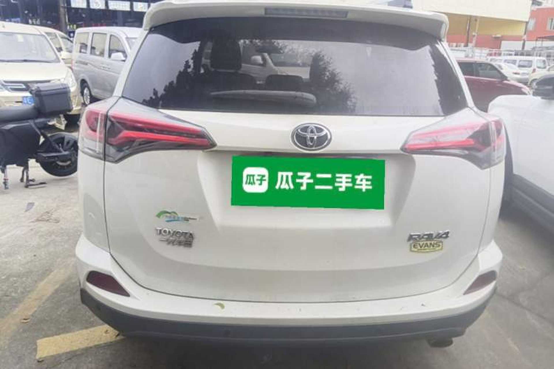 Used Toyota RAV4 2016 2.0L CVT Two-Wheel Drive Urban Edition China V Standard Rear