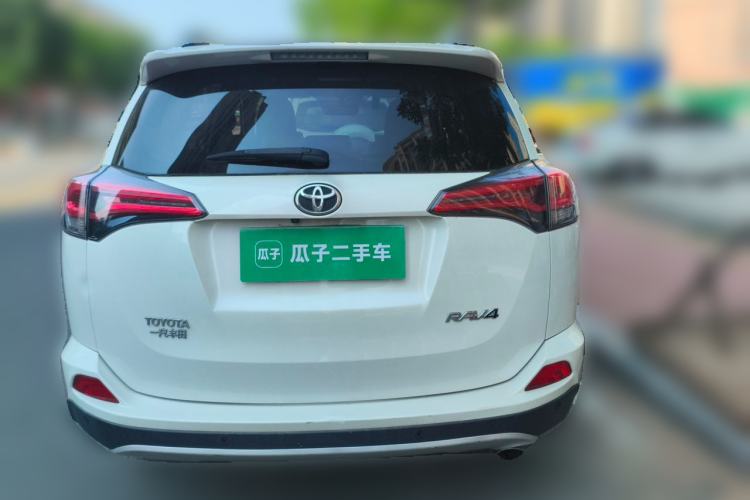 Used Toyota RAV4 2016 2.0L CVT Two-Wheel Drive Smart Edition China V Standard Rear