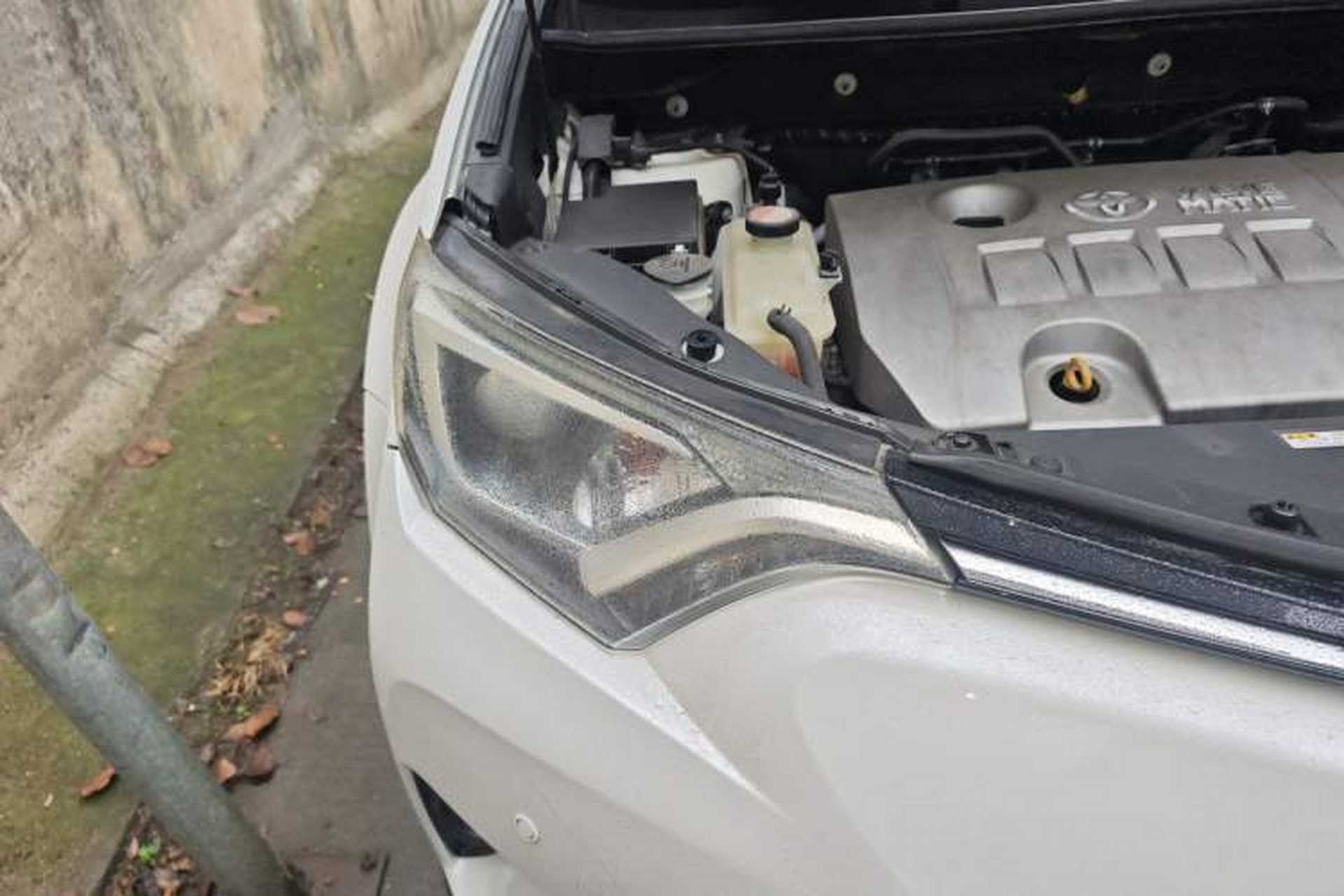 Used Toyota RAV4 2016 2.0L CVT Two-Wheel Drive Fashion Edition China V Standard Right Front Headlight