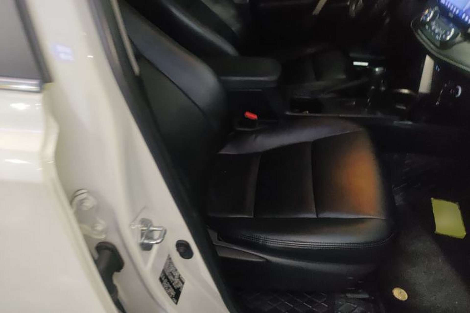 Used Toyota RAV4 2016 2.0L CVT Two-Wheel Drive Fashion Edition China V Standard Right Front Seat