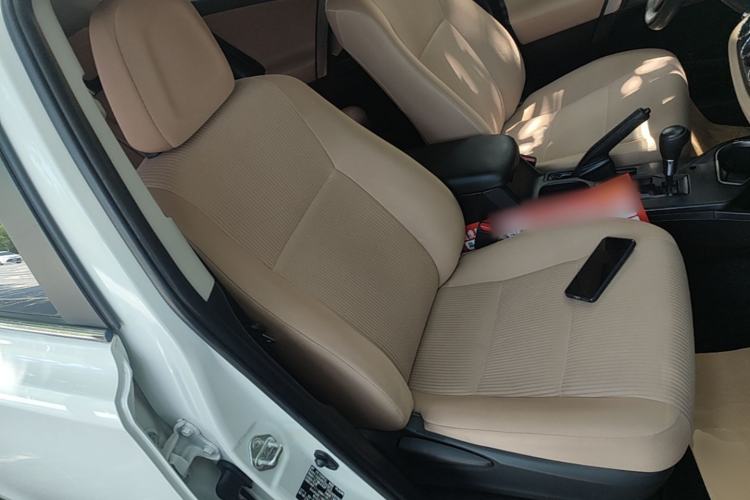 Used Toyota RAV4 2016 2.0L CVT Two-Wheel Drive Urban Edition China V Standard Right Front Seat