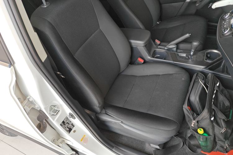Used Toyota RAV4 2016 2.0L CVT Two-Wheel Drive Comfort Edition China V Standard Right Front Seat