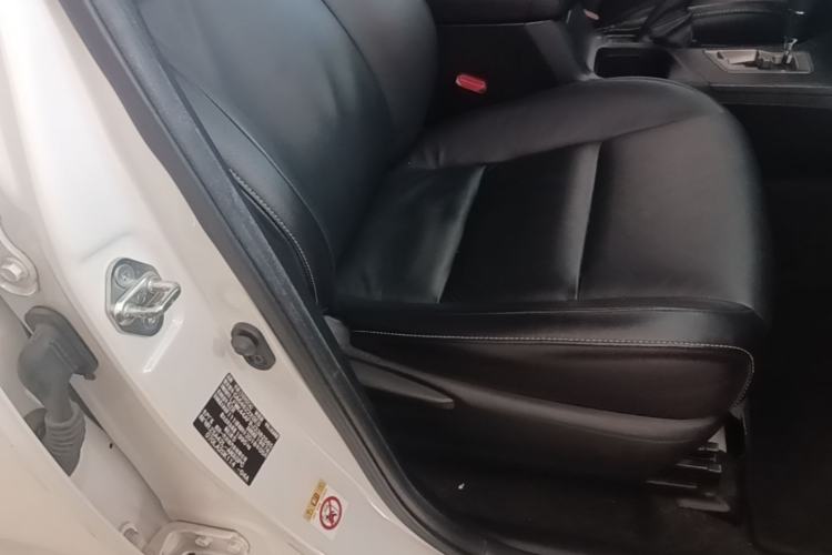 Used Toyota RAV4 2016 2.0L CVT Two-Wheel Drive Smart Edition China V Standard Right Front Seat