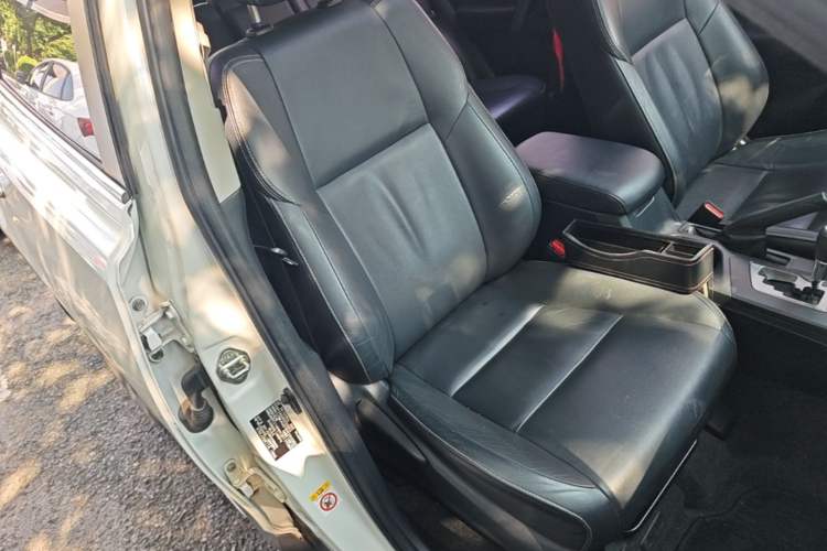 Used Toyota RAV4 2016 2.0L CVT Two-Wheel Drive Smart Edition China V Standard Right Front Seat