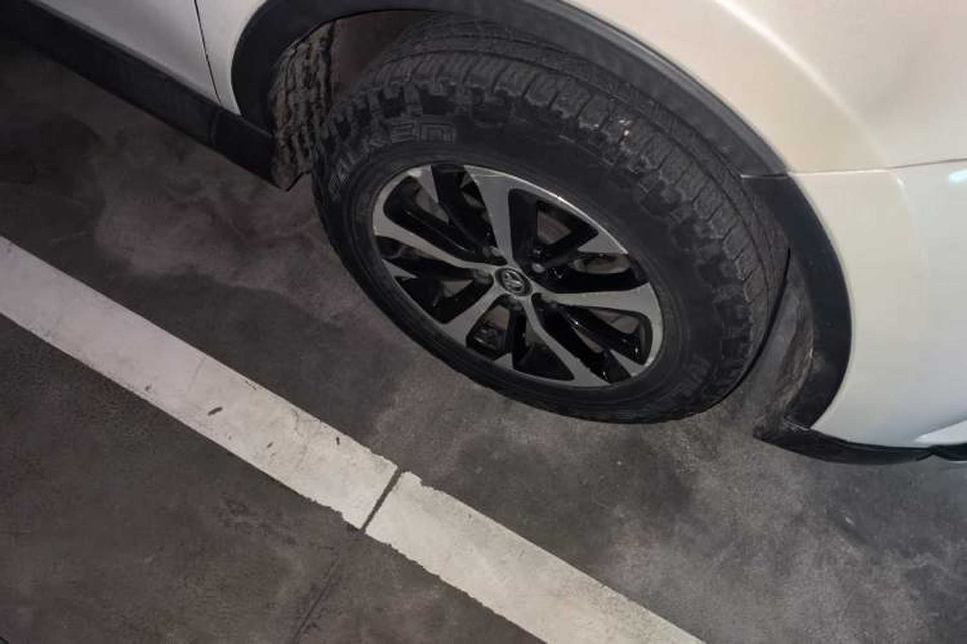 Used Toyota RAV4 2016 2.0L CVT Two-Wheel Drive Fashion Edition China V Standard Right Front Wheel Hub