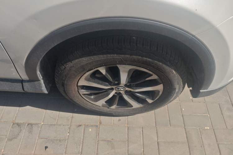 Used Toyota RAV4 2016 2.0L CVT Two-Wheel Drive Smart Edition China V Standard Right Front Wheel Hub