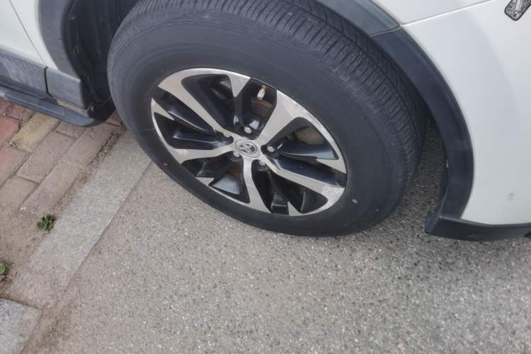 Used Toyota RAV4 2016 2.0L CVT Two-Wheel Drive Smart Edition China V Standard Right Front Wheel Hub