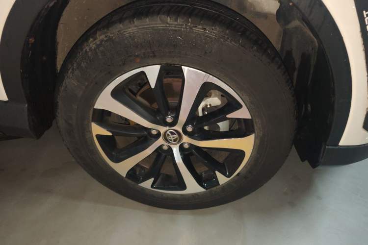 Used Toyota RAV4 2016 2.0L CVT Two-Wheel Drive Comfort Edition China V Standard Right Front Wheel Hub