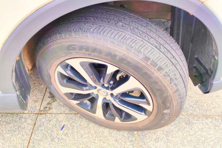 Used Toyota RAV4 2016 2.0L CVT Two-Wheel Drive Fashion Edition China V Standard Right Front Wheel Hub