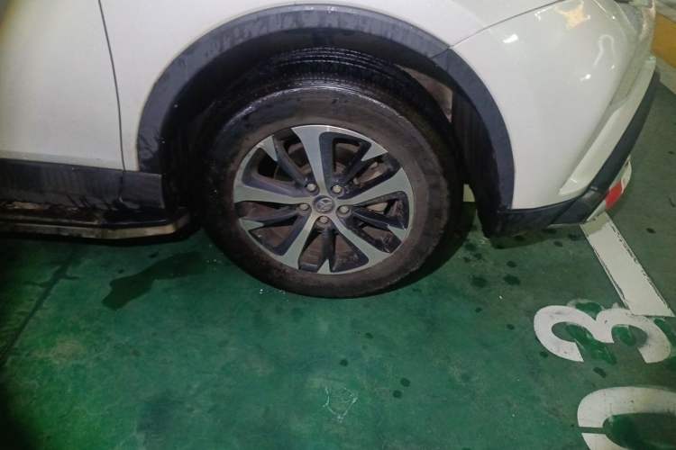 Used Toyota RAV4 2016 2.0L CVT Two-Wheel Drive Urban Edition China V Standard Right Front Wheel Hub