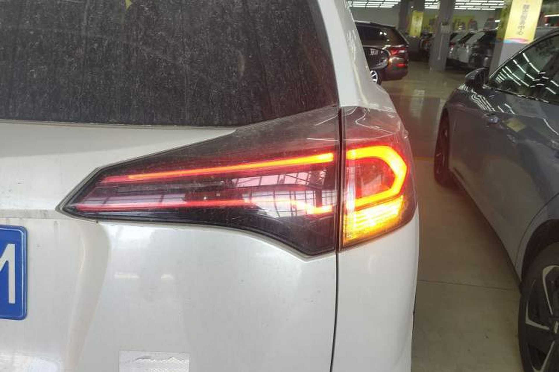 Used Toyota RAV4 2016 2.0L CVT Two-Wheel Drive Comfort Edition China V Standard Right Rear Taillight