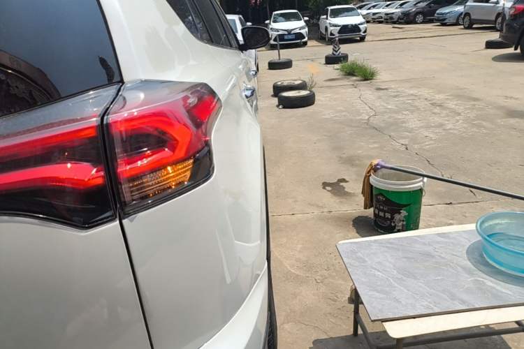 Used Toyota RAV4 2016 2.0L CVT Two-Wheel Drive Comfort Edition China V Standard Right Rear Taillight