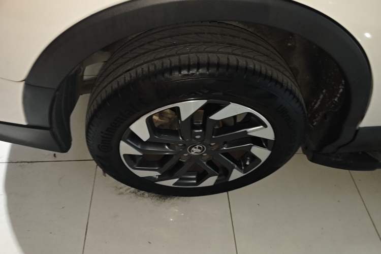 Used Toyota RAV4 2016 2.5L Automatic 4x4 Elite Edition Right Rear Wheel Hub