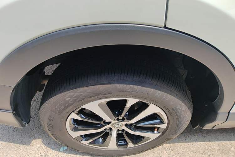 Used Toyota RAV4 2016 2.0L CVT Two-Wheel Drive Smart Edition China V Standard Right Rear Wheel Hub