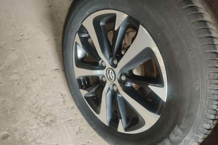Used Toyota RAV4 2016 2.0L CVT 4x4 New Edition China V Standard Right Rear Wheel Hub