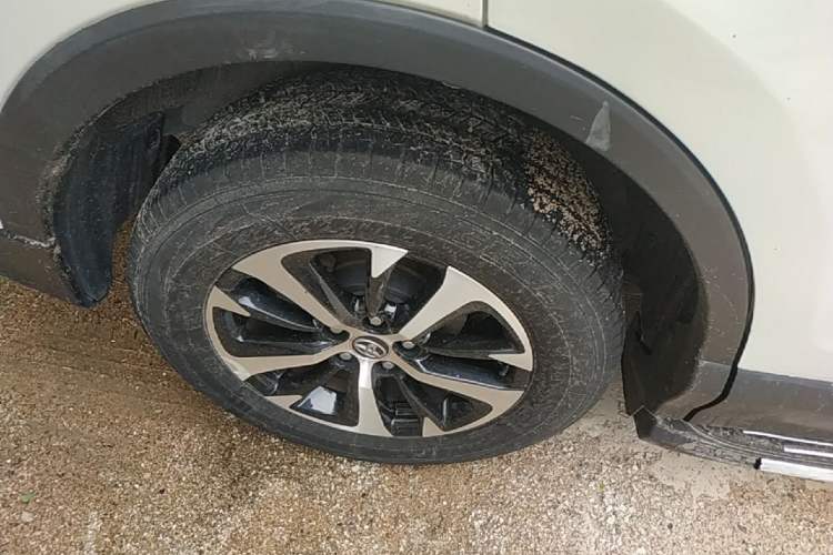 Used Toyota RAV4 2016 2.0L CVT Two-Wheel Drive Fashion Edition China V Standard Right Rear Wheel Hub