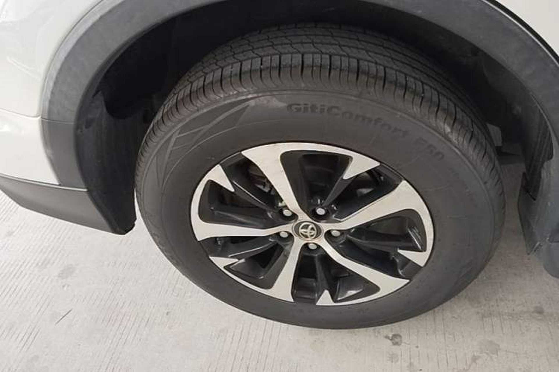 Used Toyota RAV4 2016 2.0L CVT Two-Wheel Drive Fashion Edition China V Standard Right Rear Wheel Hub
