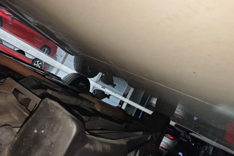 Used Toyota RAV4 2016 2.5L Automatic 4x4 Elite Edition Right Side Sill