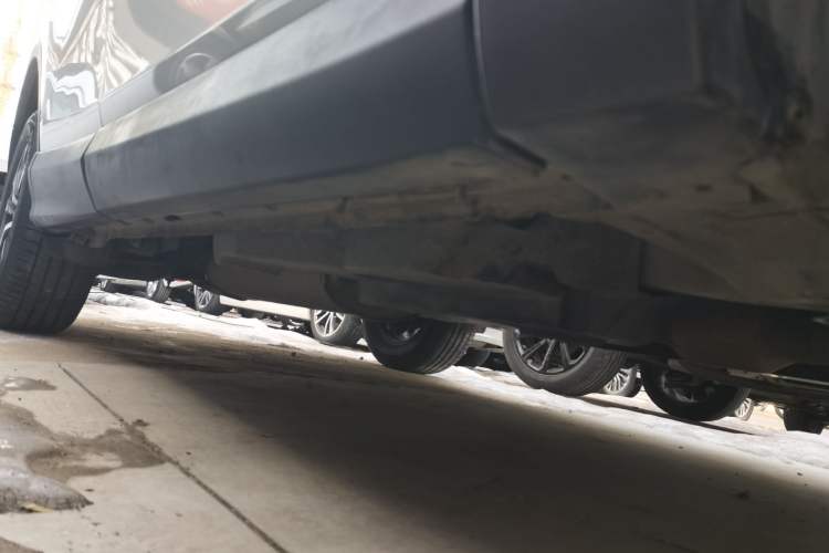 Used Toyota RAV4 2016 2.0L CVT Two-Wheel Drive Comfort Edition China V Standard Right Side Sill