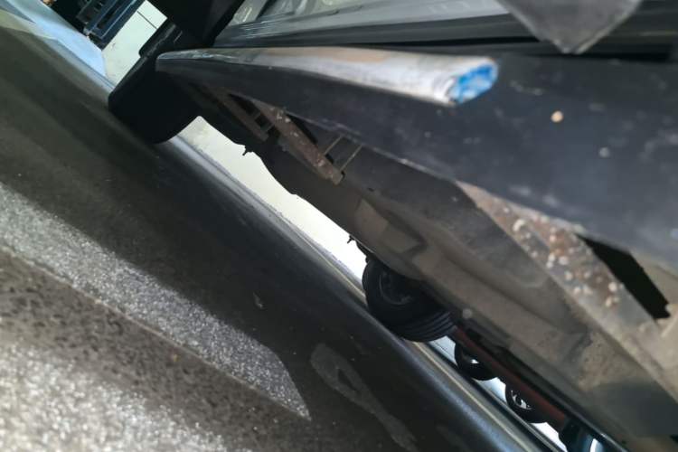 Used Toyota RAV4 2016 2.5L Automatic 4x4 Elite Edition Right Side Sill