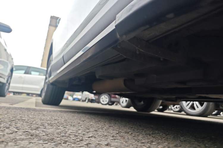 Used Toyota RAV4 2016 2.0L CVT Two-Wheel Drive Smart Edition China V Standard Right Side Sill
